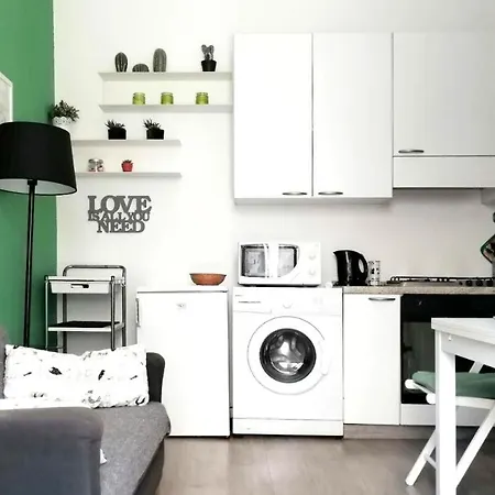 Casa Verde A Como, Con Parcheggio Apartment