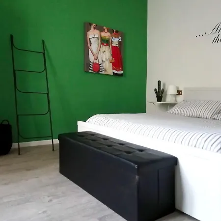 Casa Verde A Como, Con Parcheggio Apartment *